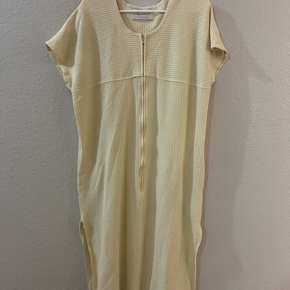 Cream Sheath Midi Dress with Dolman Sleeves caja 1